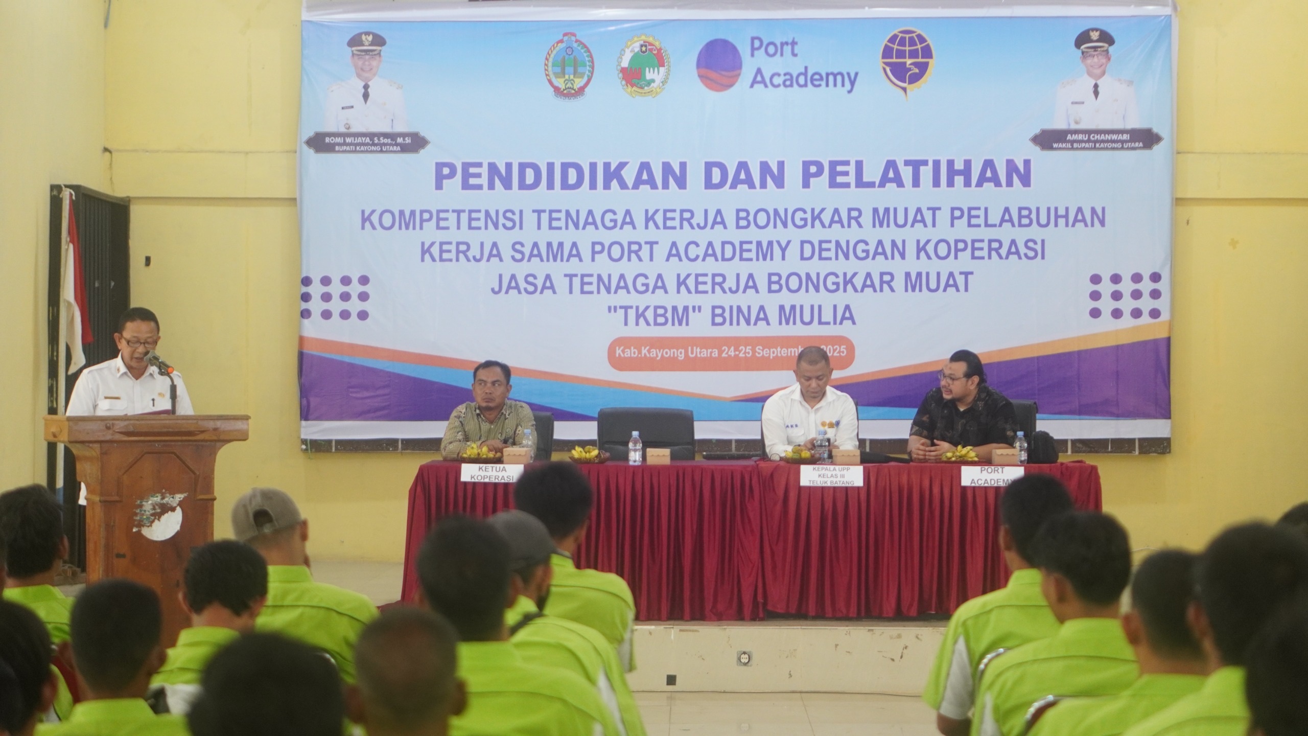 PENDIIDIKAN : Pendidikan dan Pelatihan Kompetensi TKBM Pelabuhan yang digelar di Balai Nirmala Sukadana, Rabu (24/9).