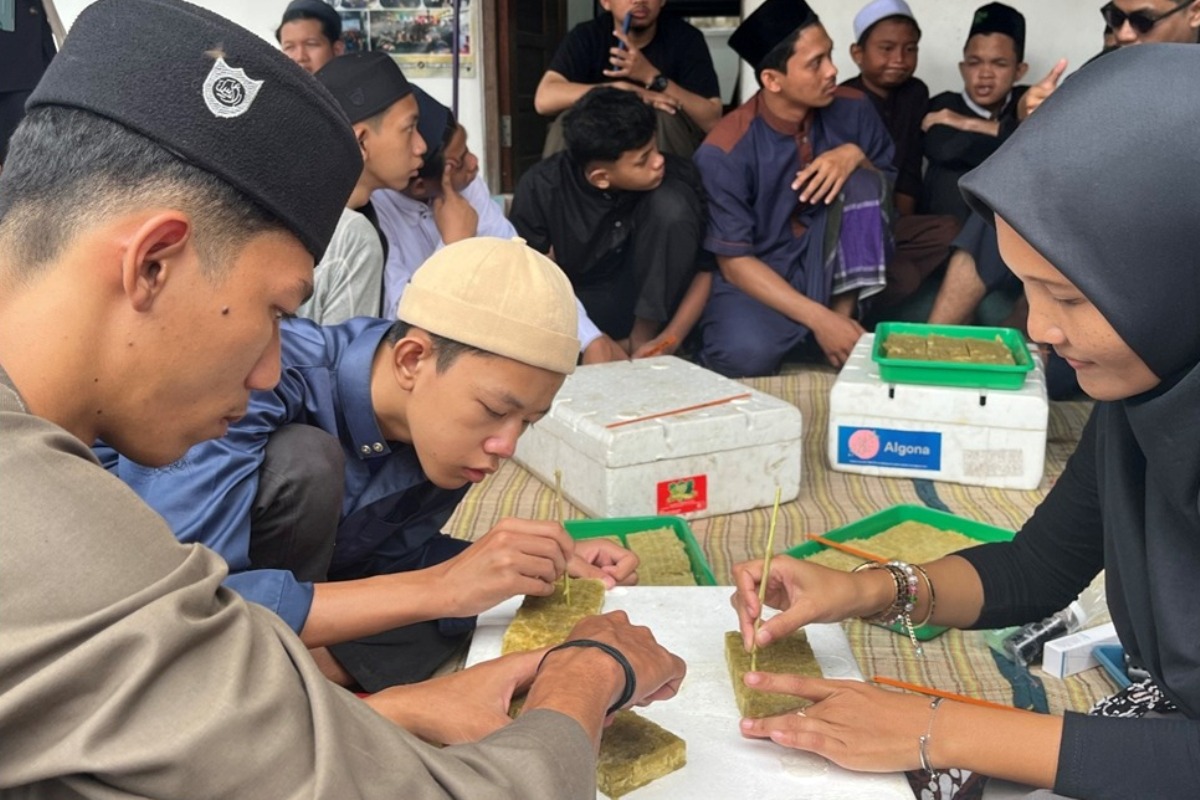 Tim Dosen Untan menggelar PKM bersama santri Maktab Tuli As-Sami, beberapa waktu lalu.