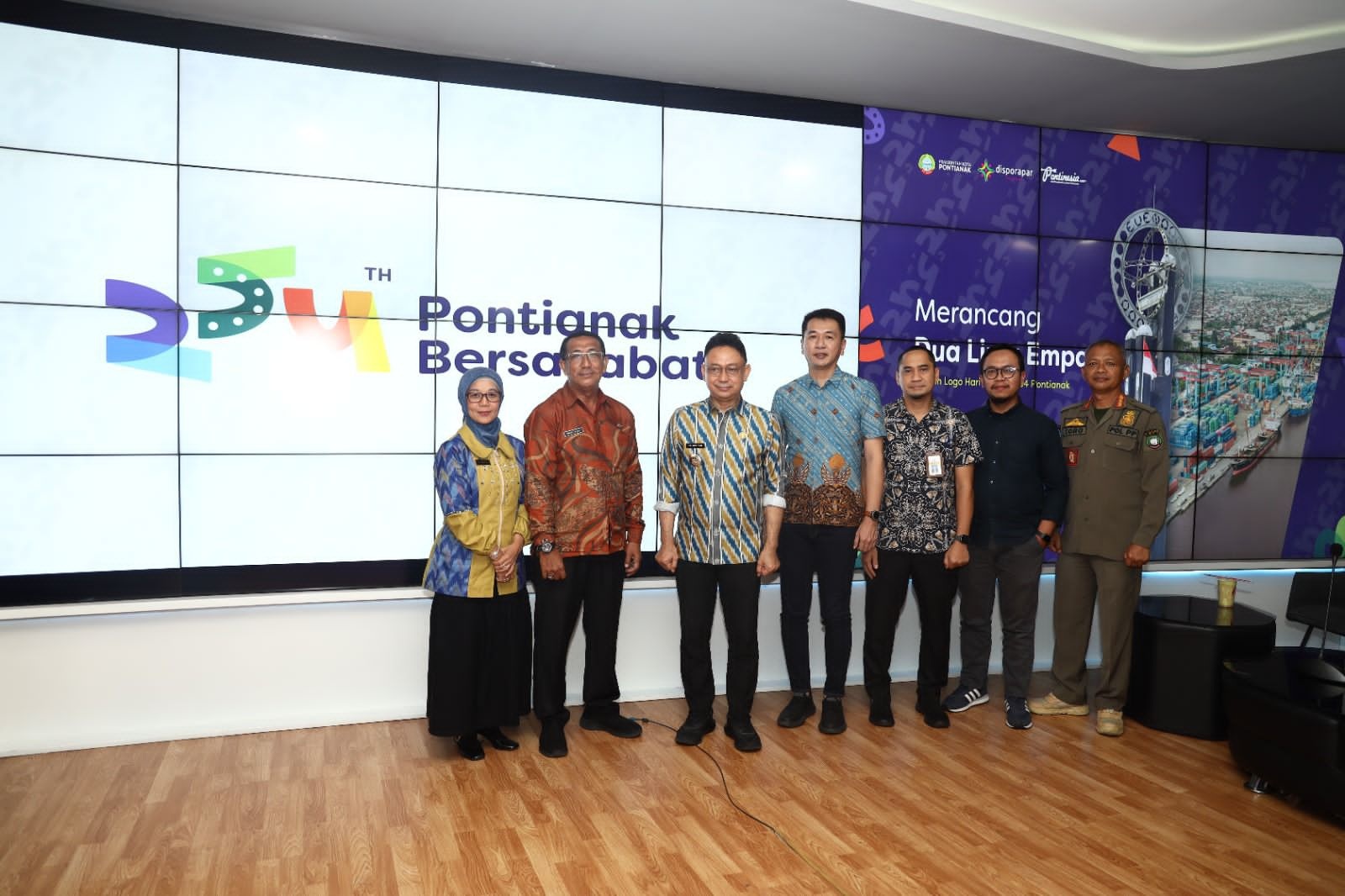 PELUNCURAN: Logo Hari Jadi ke-254 Pontianak resmi diluncurkan oleh Wali Kota Pontianak Edi Rusdi Kamtono.