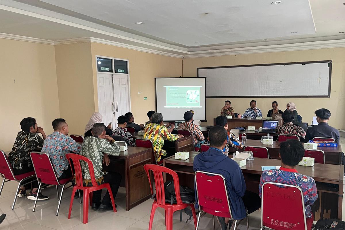 Kanwil Kemenkum Kalbar bersama Pemkab Mempawah menggelar rapat pembahasan percepatan pembentukan Posbankumdes pada Kamis (25/9).