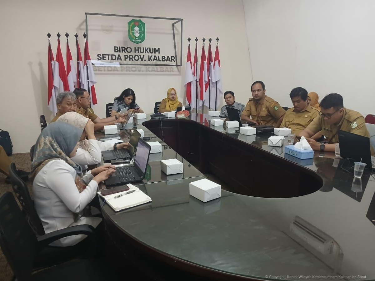 Kanwil Kemenkum Kalbar menggelar rapat fasilitasi pembahasan Raperda Sanggau, Senin (29/9).