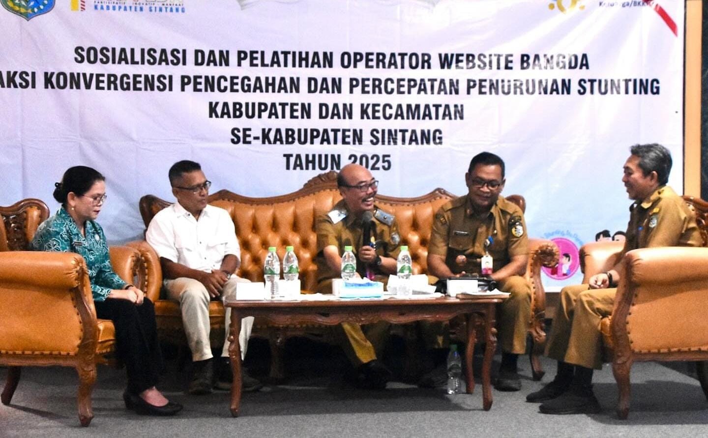 SOSIALISASI: Pemkab menggelar sosialisasi dan pelatihan operator website bangda aksi konvergensi pencegahan, percepatan dan penurunan stunting Kabupaten dan Kecamatan se-Kabupaten Sintang.
