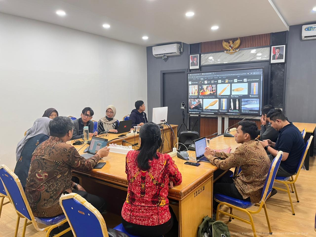 Kanwil Kemenkumham Kalbar bersama Dekranasda Bengkayang bahas pelindungan hak cipta, royalti, dan potensi indikasi geografis.