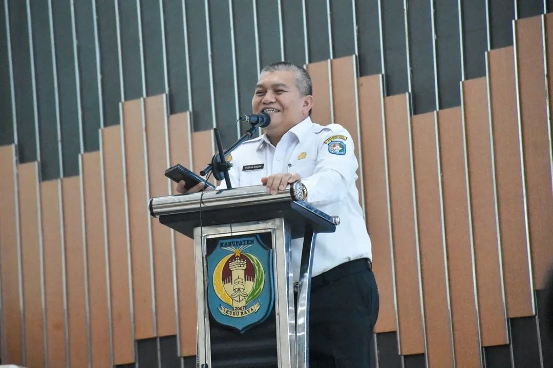 SOSIALISASI: Sekda Kubu Raya Yusran Anizam membuka Sosialisasi Sekolah Ramah Anak di Aula Praja Utama Kantor Bupati, Rabu (1/10).