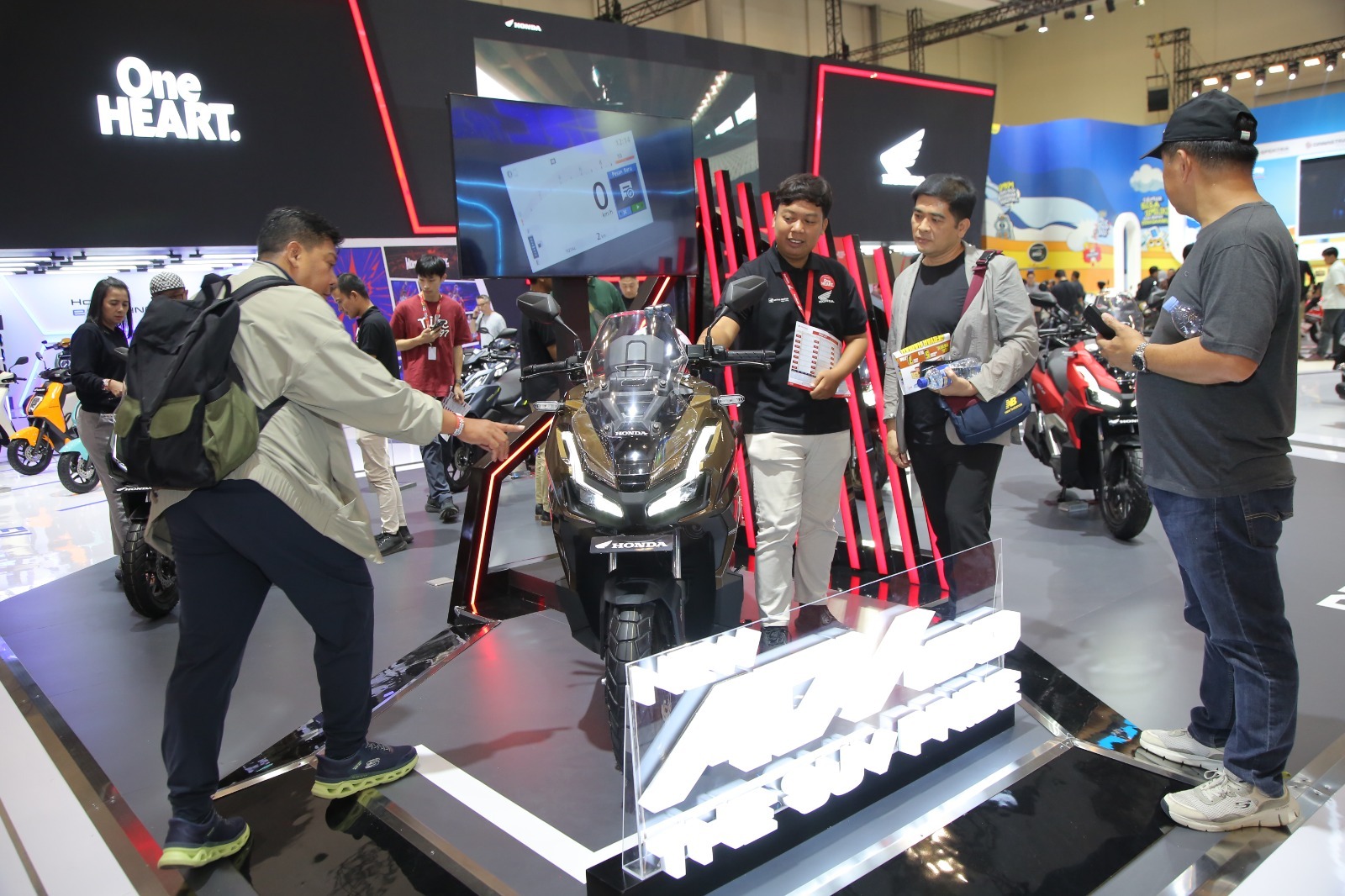New Honda ADV160 jadi primadona IMOS 2025.