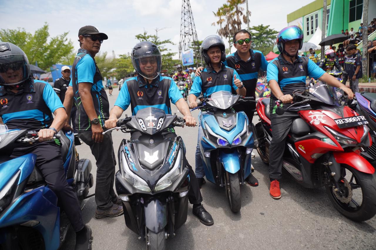 Kejurprov Balap Motor Kalbar Seri IV di Sirkuit Stadion Sultan Abdurrahman, Minggu (5/10).