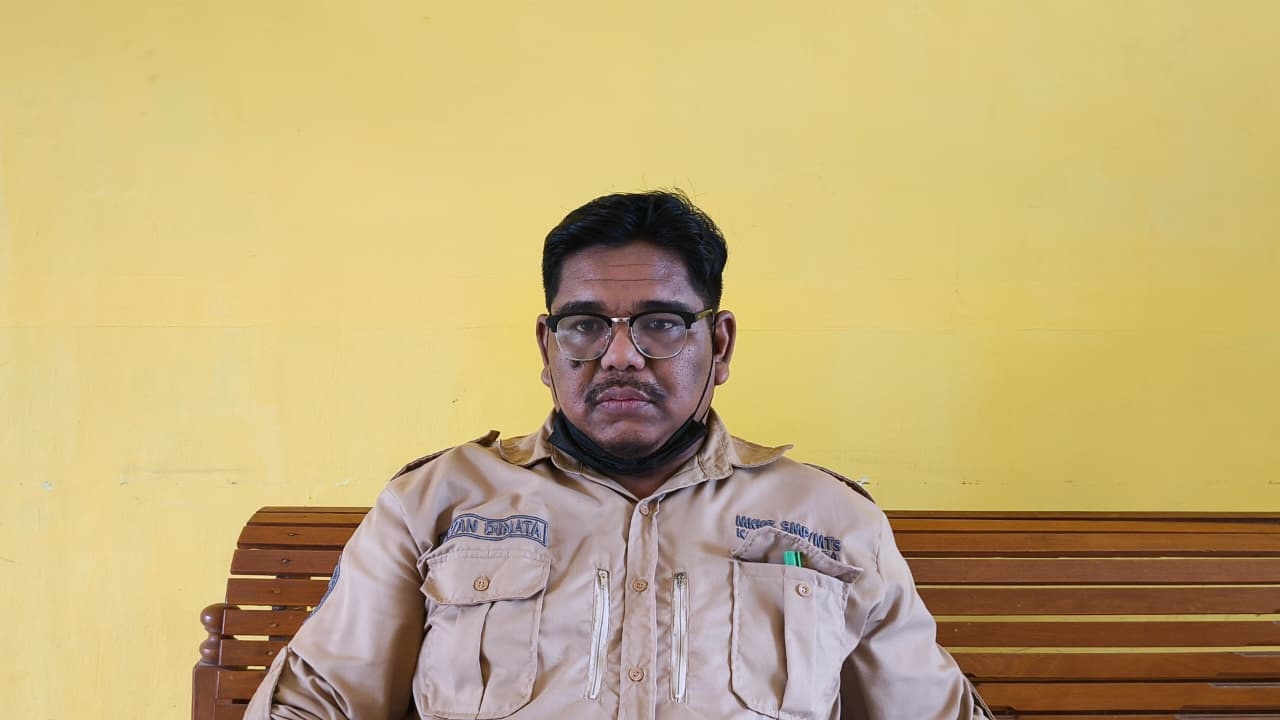 Kepala SMP PGRI 01 Pulau Kumbang, Irvan Dinata