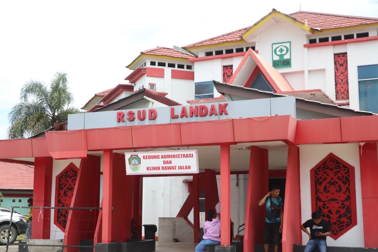 RSUD : Rumah Sakit Umum Daerah (RSUD) Landak meningkatkan pelayanan kesehatan yang berencana akan membuka layanan fasilitas cuci darah.