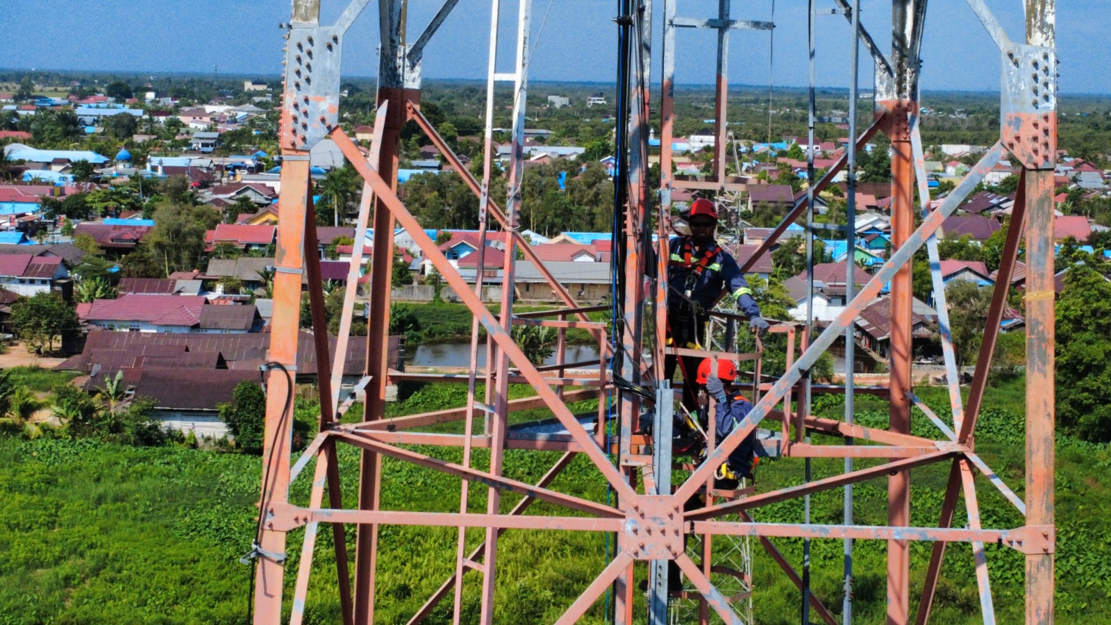 Ilustrasi tower BTS XLSMART