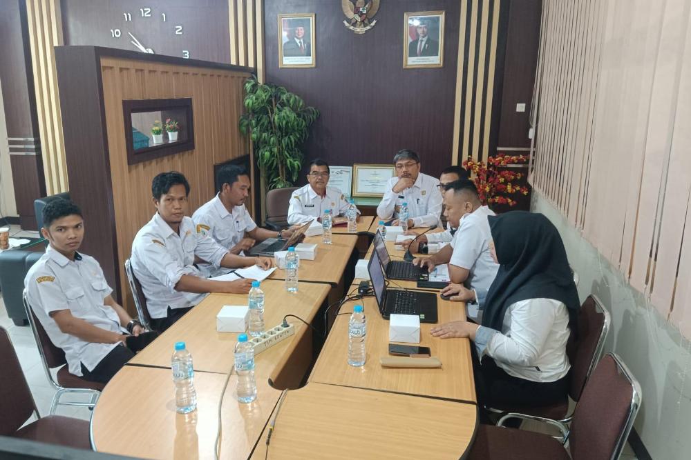 Kanwil Kemenkum Kalbar menggelar rapat harmonisasi raperbup Kapuas Hulu pada Rabu (8/10).