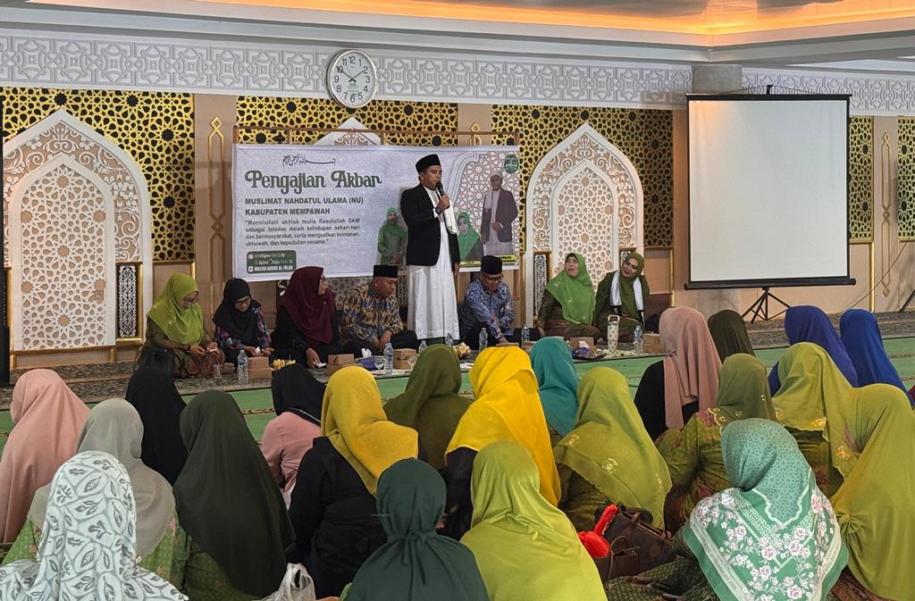 PENGAJIAN: Suasana pengajian PC Muslimat NU Kabupaten Mempawah.