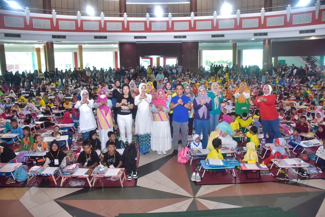 Wakil Wali Kota Pontianak Bahasan membuka Lomba Mewarnai Anak di PCC, bagian dari peringatan Hari Jadi ke-254 Kota Pontianak.