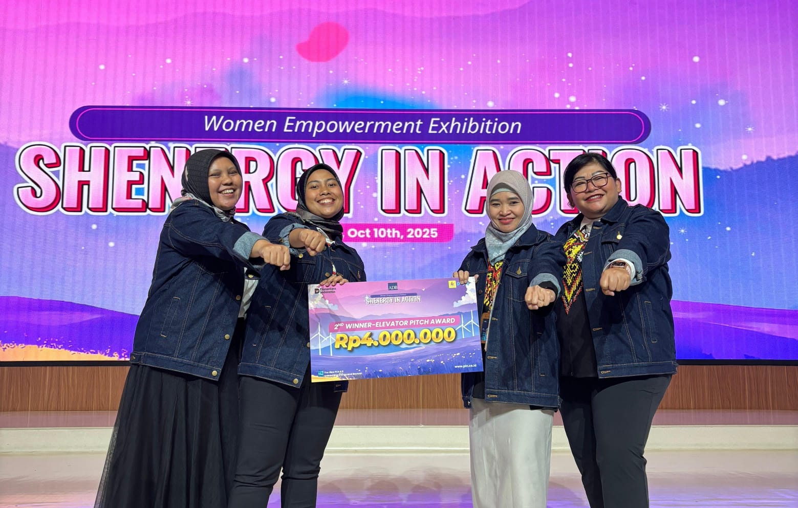 Tim Coaching 13 PLN UID Kalbar, berhasil menorehkan prestasi, meraih Juara 2 dengan Kategori Elevator Pitch. Mengungguli 49 Tim Coaching dari seluruh PLN Grup se-Indonesia.
