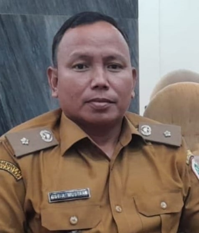 Kades Tanjung Intan Kecamatan Mentebah Gusti Mustaan.