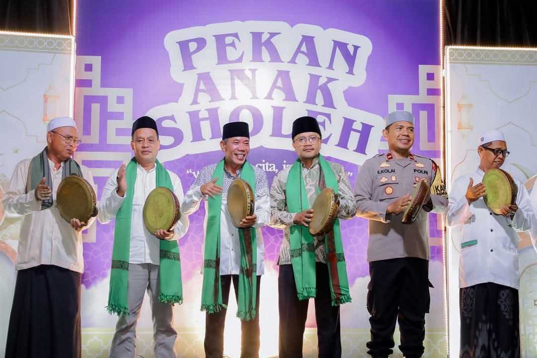 PAS : Wabup Ketapang, Jamhuri Amir, membuka Pekan Anak Saleh (PAS) di Masjid Assalam, Benua Kayong, Selasa (14/10) malam.