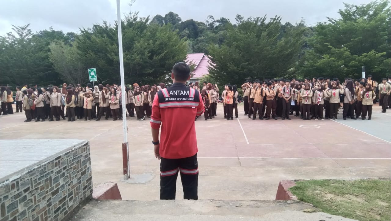 Sebanyak 274 siswa mengikuti dua sesi utama, yaitu materi penyelamatan diri saat terjadi bencana dan simulasi Road Accident Rescue (RAR).