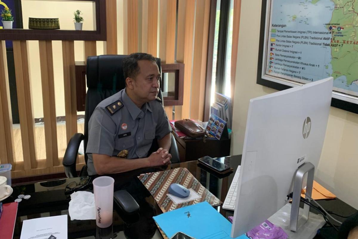 Kanwil Kemenkum kalbar mengikuti&nbsp;Pelatihan Teknis&nbsp;Training of Fasilitator&nbsp;(ToF) Implementasi KUHP Angkatan IX secara daring pada Senin (20/10).
