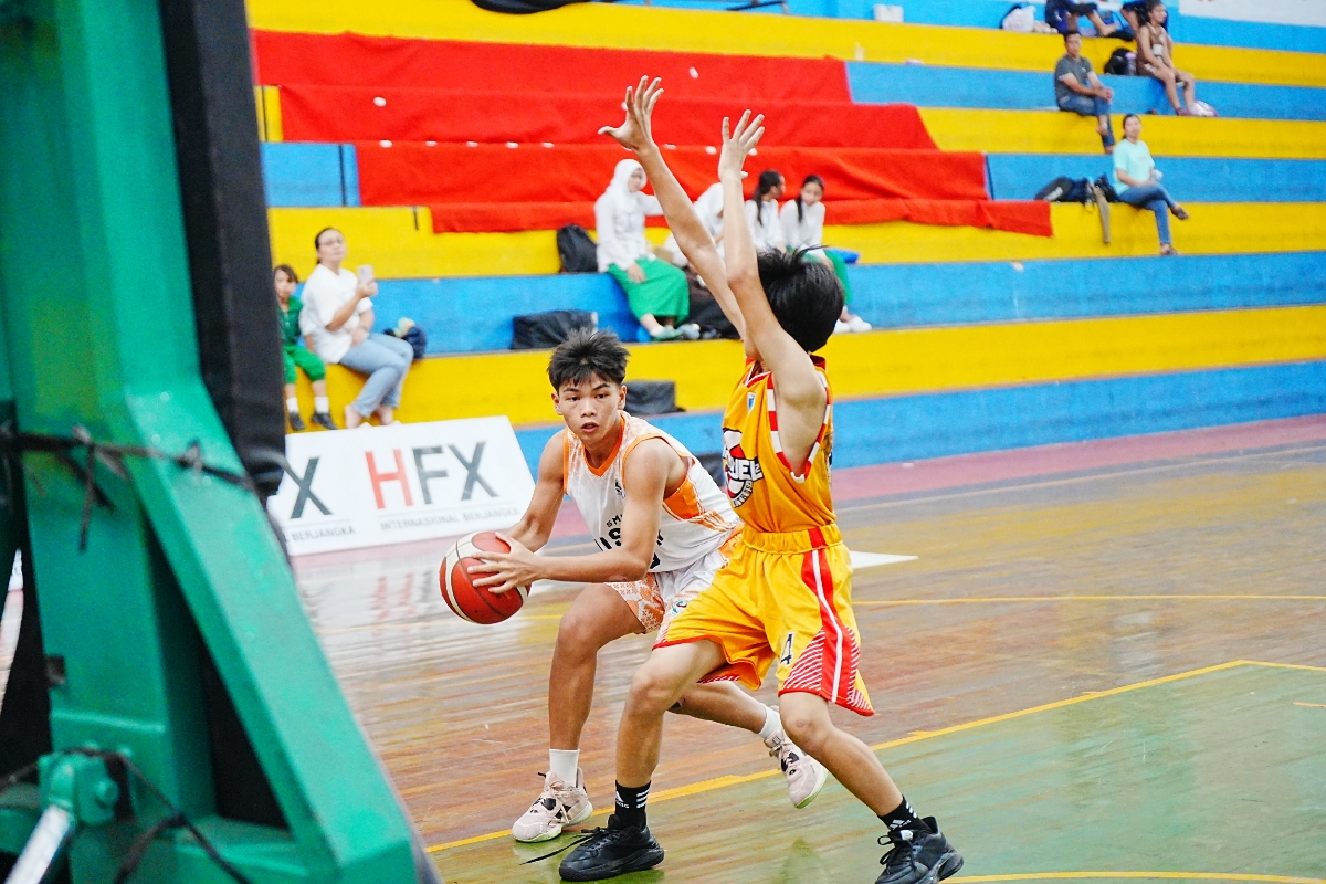 SMP Suster vs SMP Kristen Immanuel 2 kategori SMP Putra.