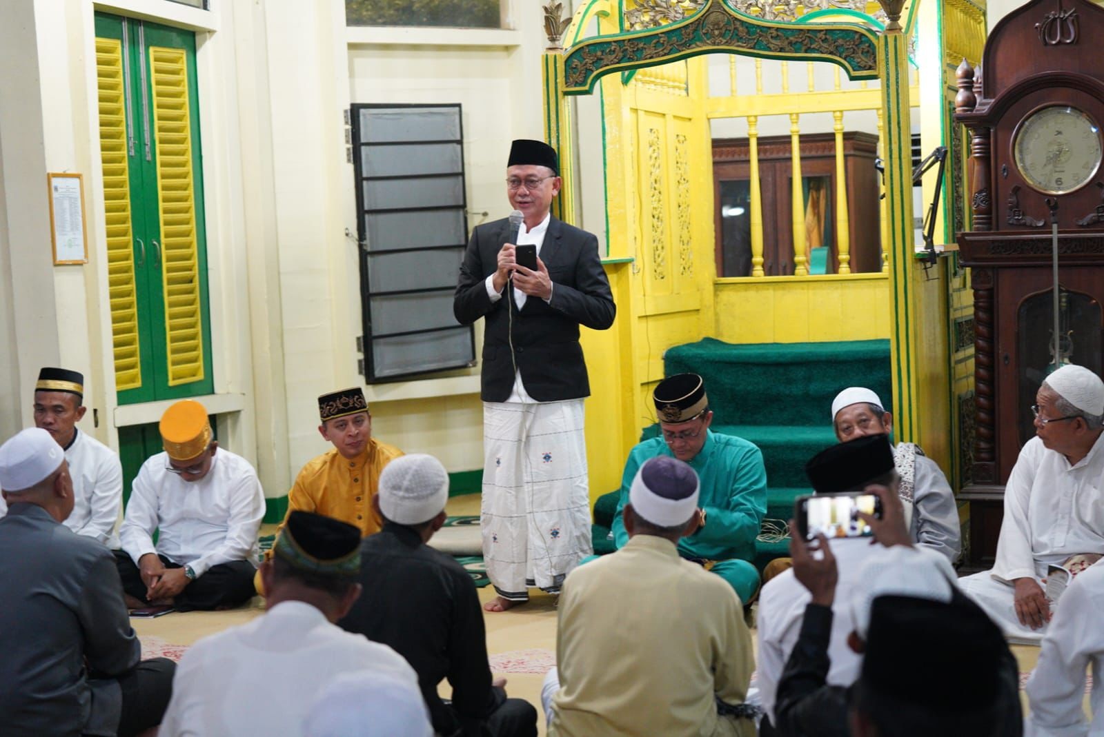 Tahlilan dan Doa Bersama di Masjid Jami