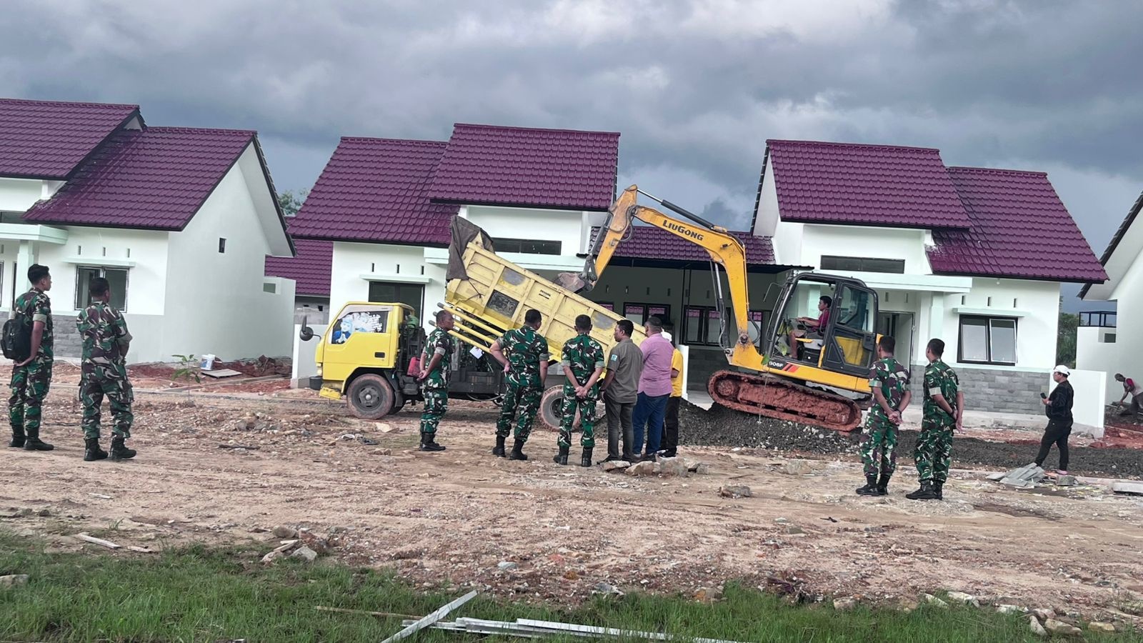 AUDIT : Kodim 1210/Landak saat terima kunjungan Tim audit Itjenad untuk mengecek pembangunan rumah dinas.