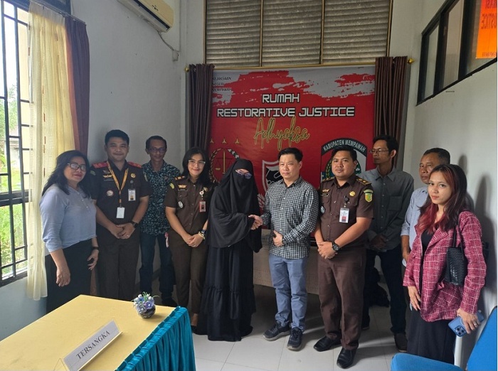 RESTORATIF: Proses RJ berlangsung di Rumah Restorative Justice Kejaksaan Negeri Mempawah, di Kantor Camat Mempawah Timur.
