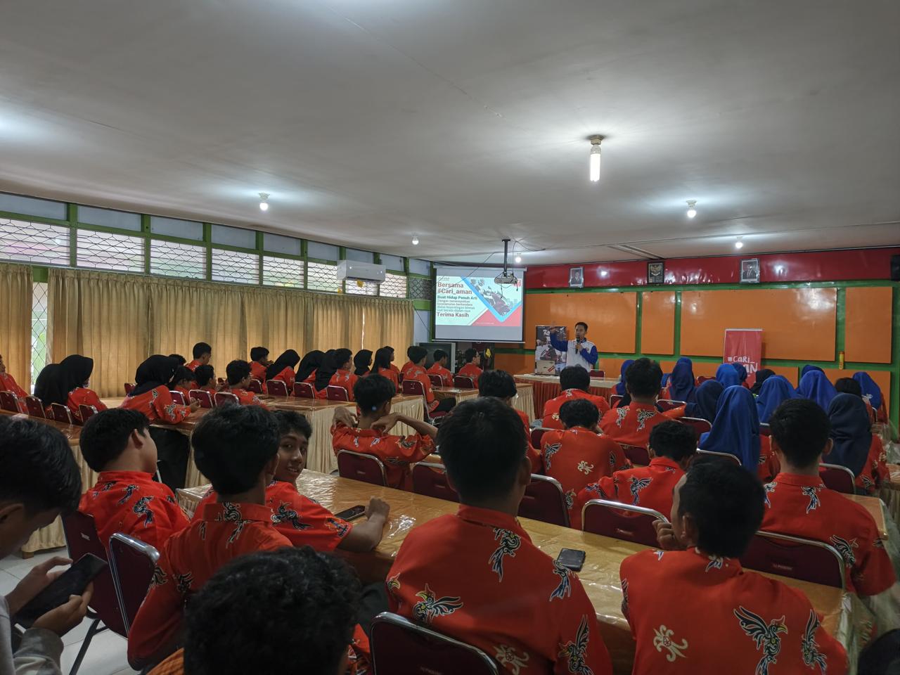 Edukasi safety riding di SMAN 7 Pontianak.