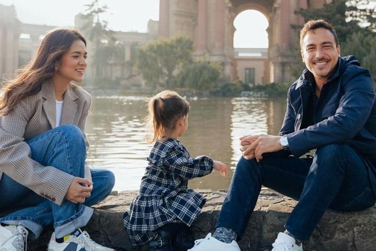 Potret kebersamaan Raisa dan Hamish Daud.