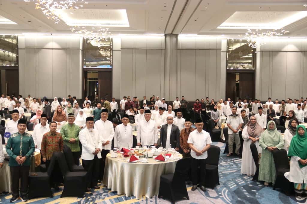 Keluarga besar HMI dan KAHMI di Kalbar berfoto bersama usai acara Maulid Nabi Muhammad Shallallahu