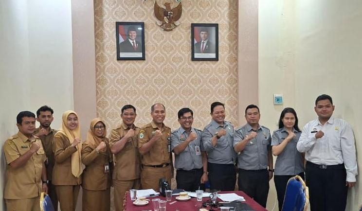 Kanwil Kemenkum Kalbar menggelar rapat harmonisasi Raperbup Mempawah pada Senin (27/10).