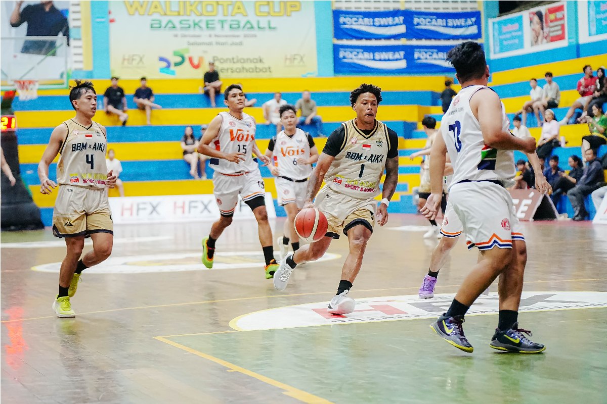 Pertandingan Vois vs BBM X Aika di ajang Wali Kota Cup 2025 Pontianak.
