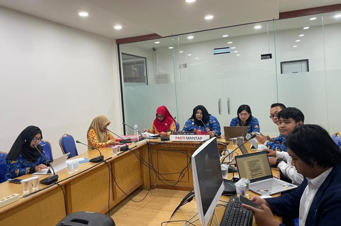 Kanwil Kemenkum Kalbar menggelar rapat harmonisasi Raperda Ketapang pada Selasa (28/10).