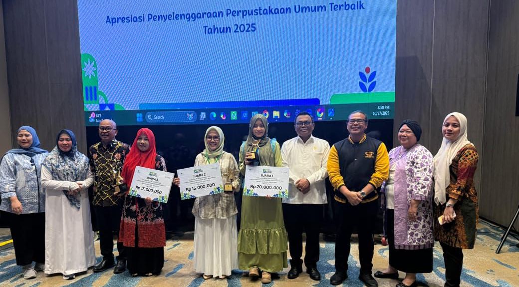 PERPUSTAKAAN: Penerimaan apresiasi bagi perpustakaan terbaik 2025.
