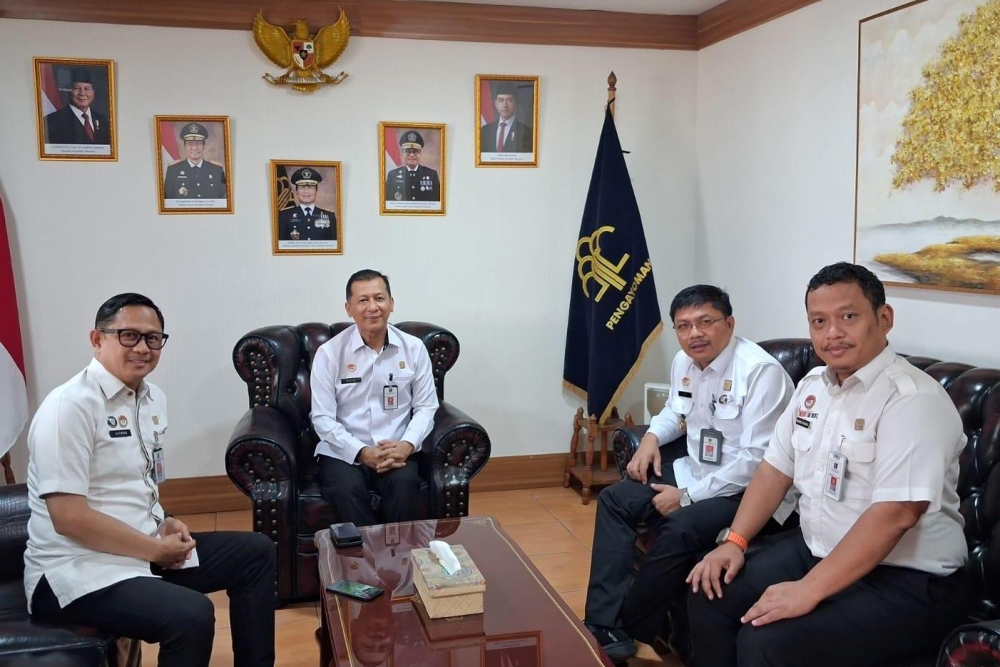 Kanwil Kemenkum Kalbar mengunjungi Pusdatin Kementerian Hukum pada Rabu (29/10).