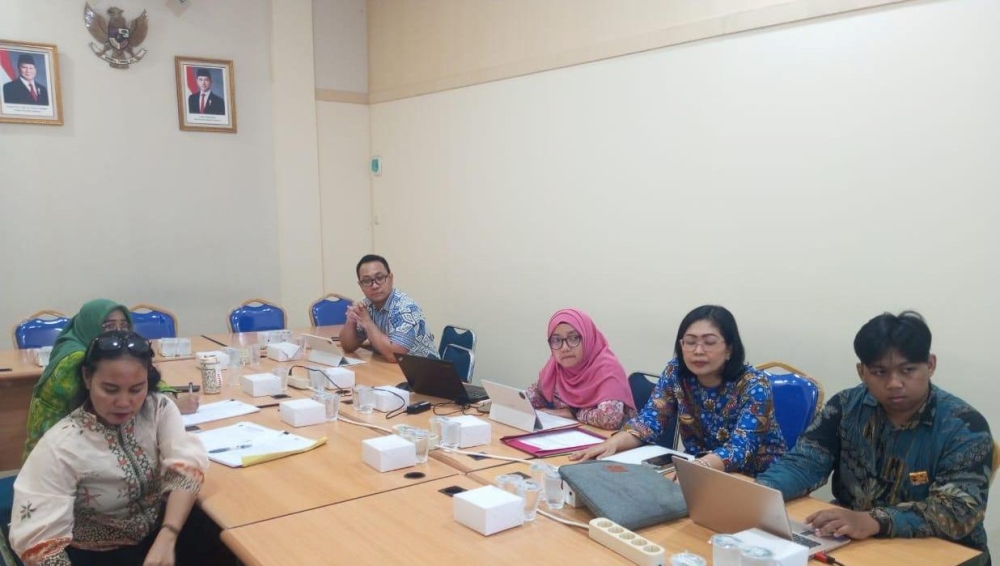 Kanwil Kemenkum Kalbar menggelar rapat harmonisasi Raperda Sintang pada Kamis (30/10).