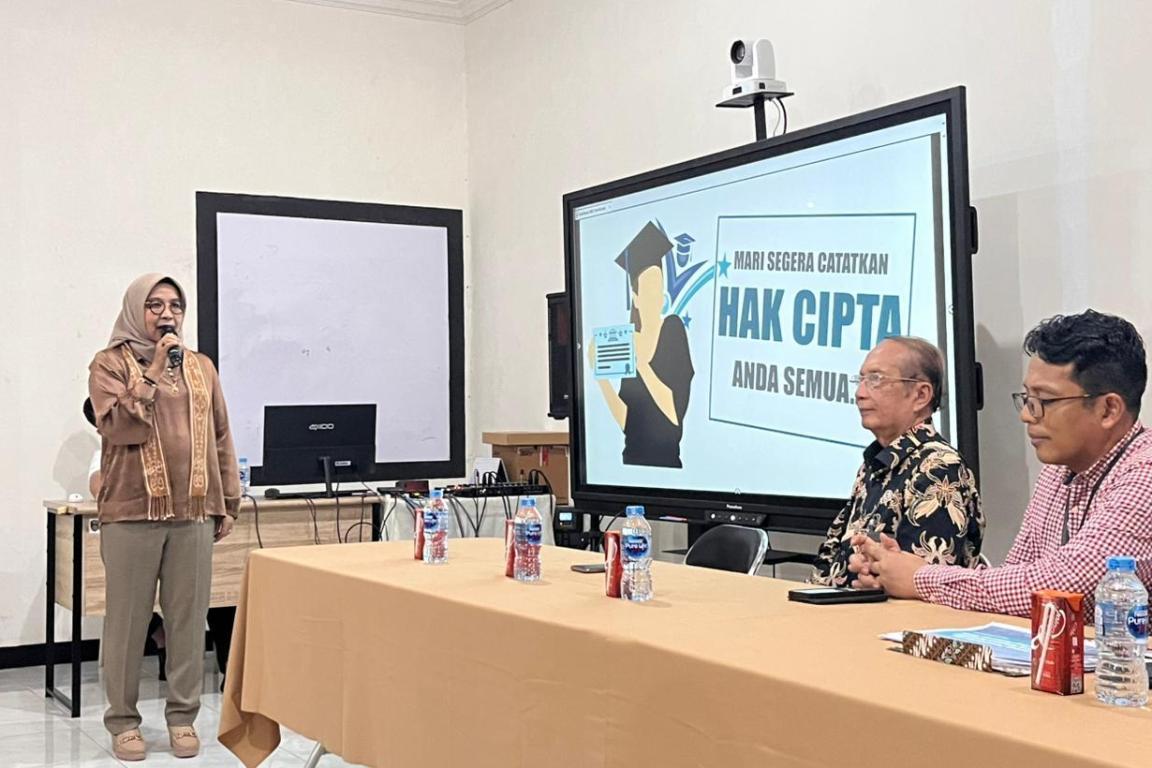 Kanwil Kemenkum Kalbar menggelar edukasi kekayaan intelektual bagi civitas akademika IBEI Pontianak pada Jumat (31/10).