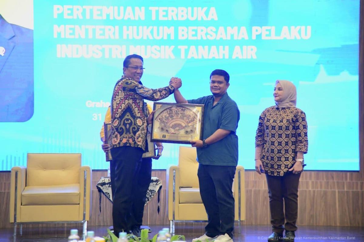 Kementerian hukum menggelar pertemuan terbuka bersama pelaku industri musik tanah air pada Jumat (31/10).