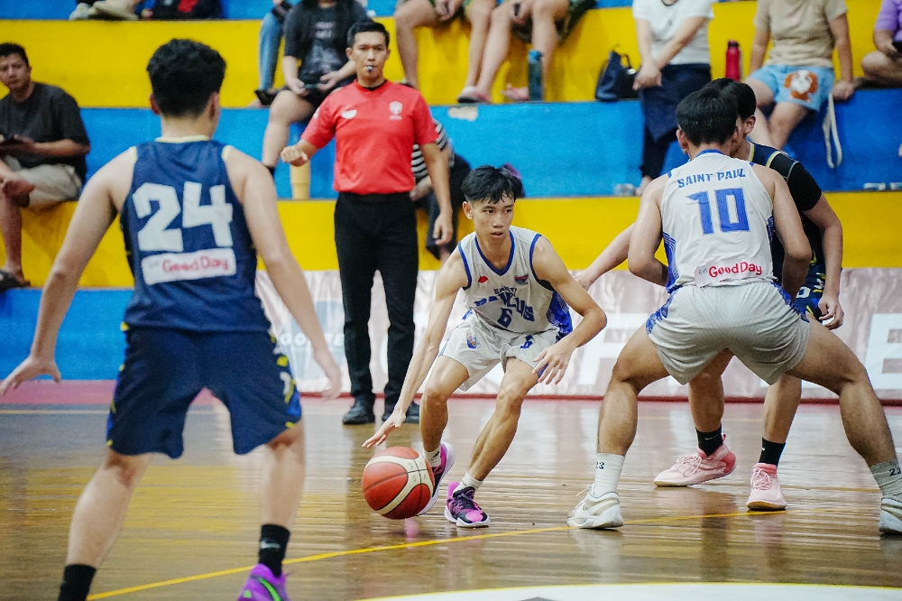 Pertandingan Wali Kota Cup 2025 Pontianak antara SMA Santo Paulus vs SMA Pelita Cemerlang.