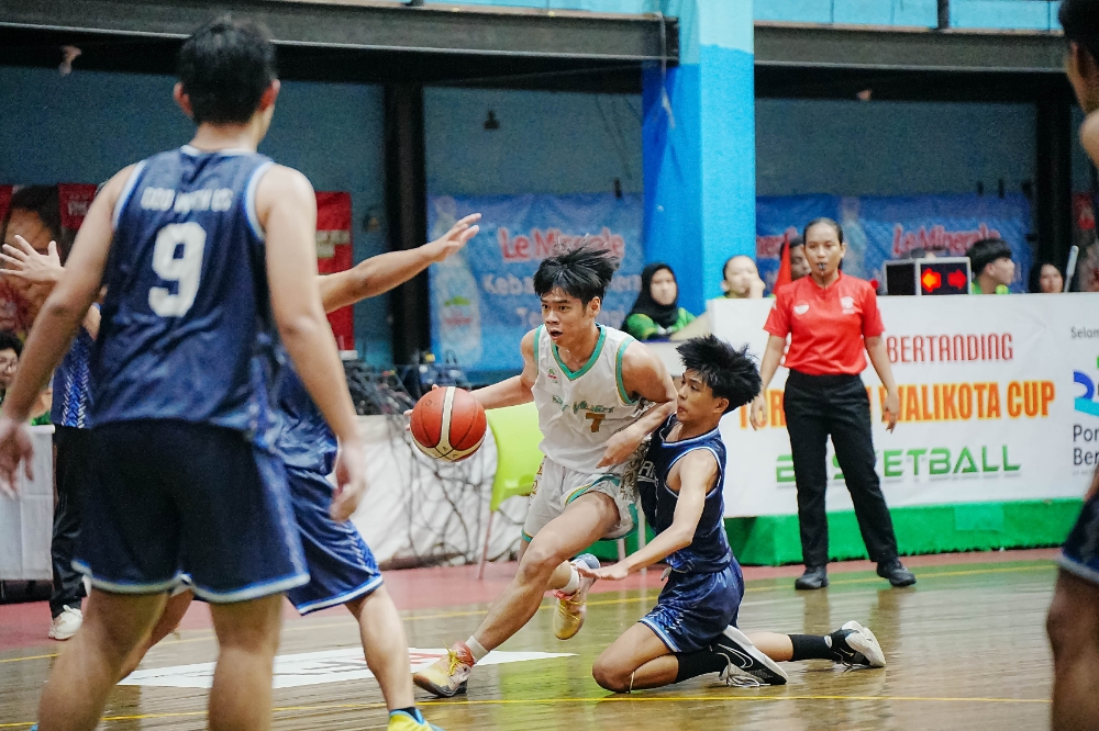 Pertandingan Wali Kota Cup 2025 Pontianak antara SMA Bina Mulia A vs SMA Immanuel 1