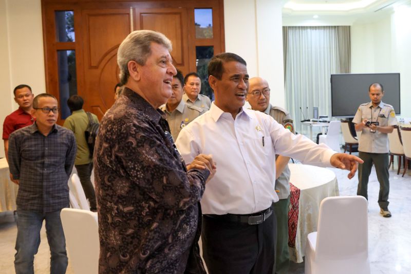 DUKUNG PALESTINA: Menteri Pertanian Republik Indonesia Andi Amran Sulaiman bertemu dengan Duta Besar Palestina untuk Indonesia Zuhair Al-Shun di Jakarta, Kamis (30/10).
