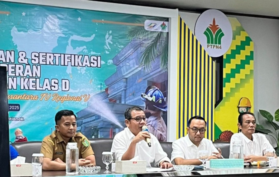 Kegiatan Pembinaan dan Sertifikasi Damkar Kelas D PTPN IV Regional V bekerja sama dengan Dinas Tenaga Kerja.