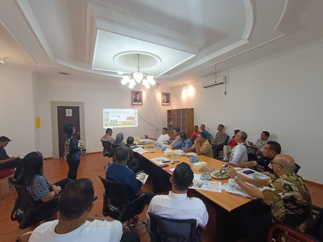 Suasana rapat persiapan Raimuna Daerah (Raida) Tingkat Provinsi Kalimantan Barat 2025 yang akan digelar di Kompleks Stadion Baning, Sintang pada 25&ndash;30 November mendatang.
