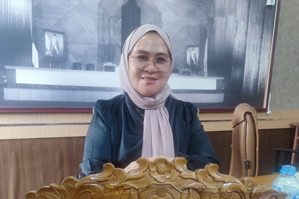 Yuliani, Anggota DPRD Provinsi Kalimantan Barat dari daerah pemilihan Ketapang&ndash;Kayong Utara.