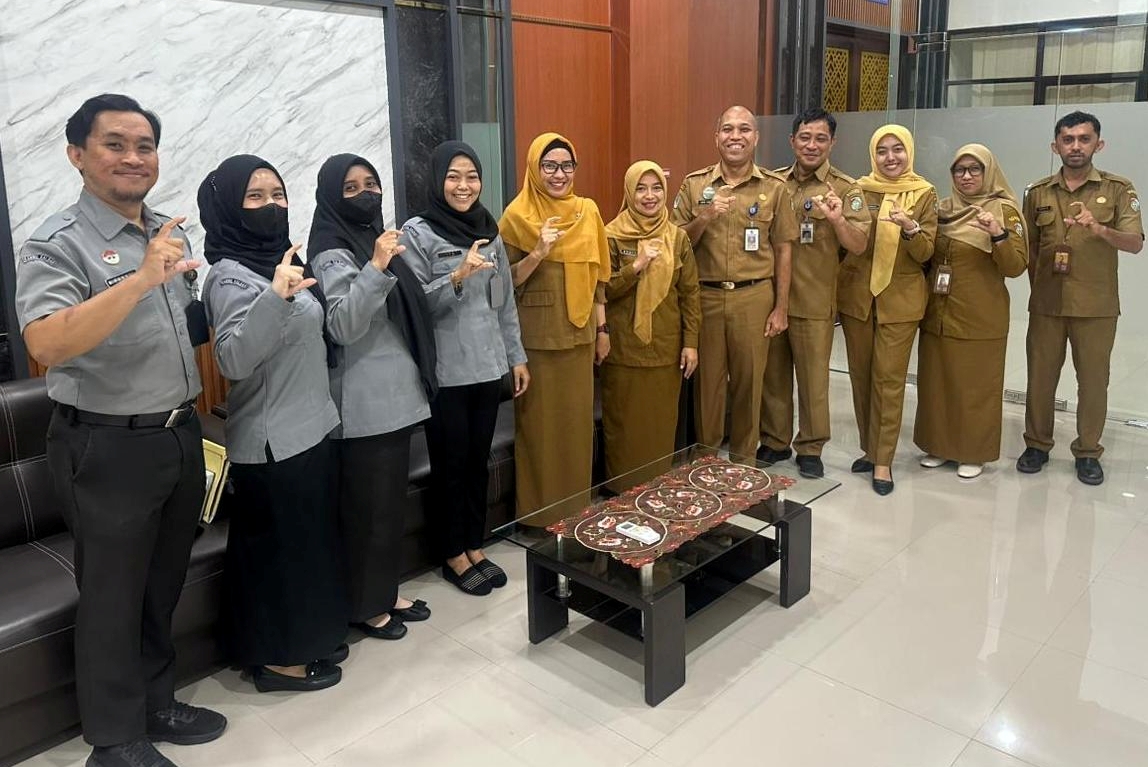 Kanwil Kemenkum Kalbar menggelar rapat harmonisasi Raperbup Mempawah pada Selasa (4/11).