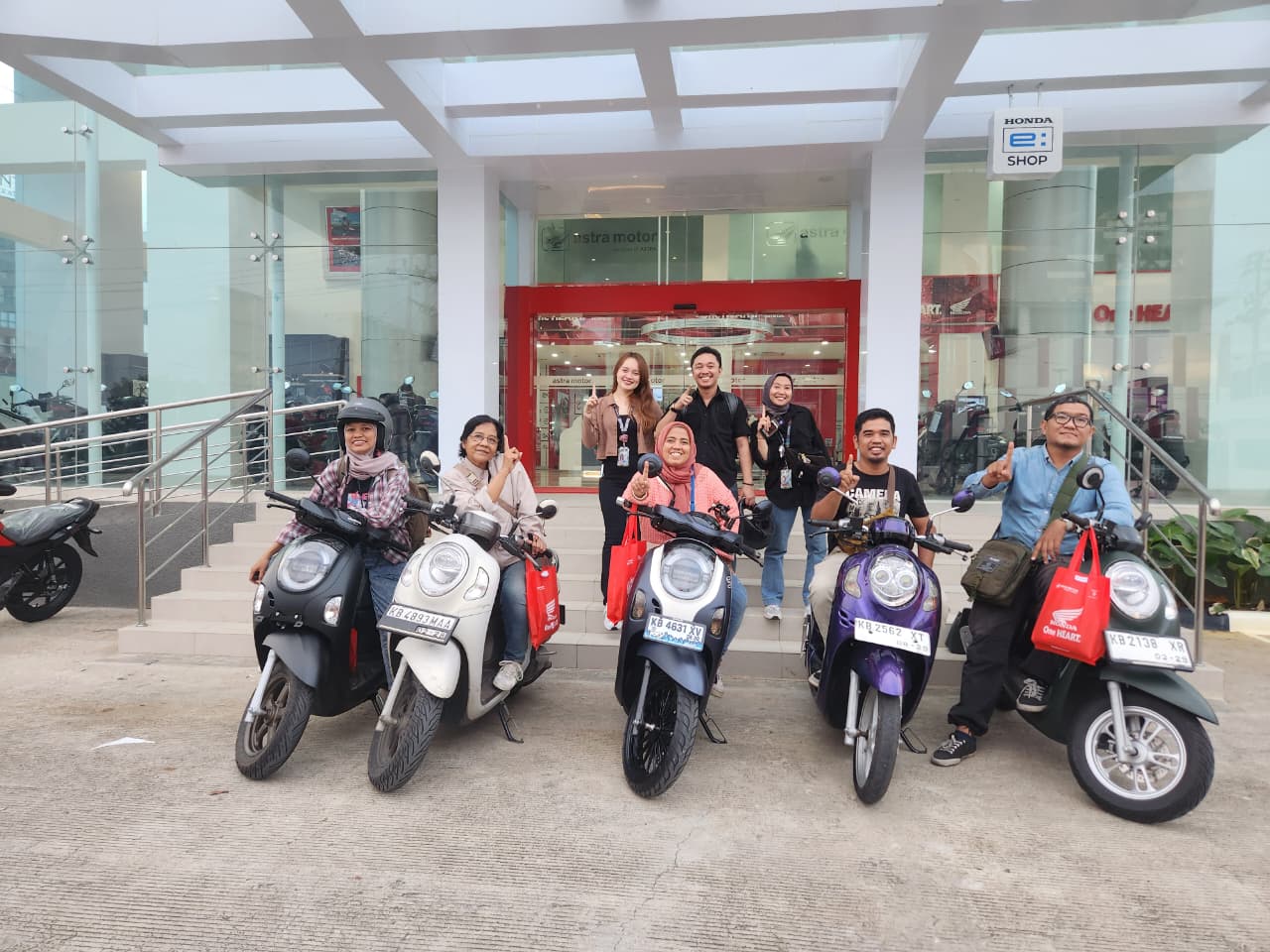 Motor Kalbar sebagai Main Dealer motor Honda untuk wilayah Kalimantan Barat kembali berkolaborasi bersama jurnalis melalui kegiatan Honda Experience.