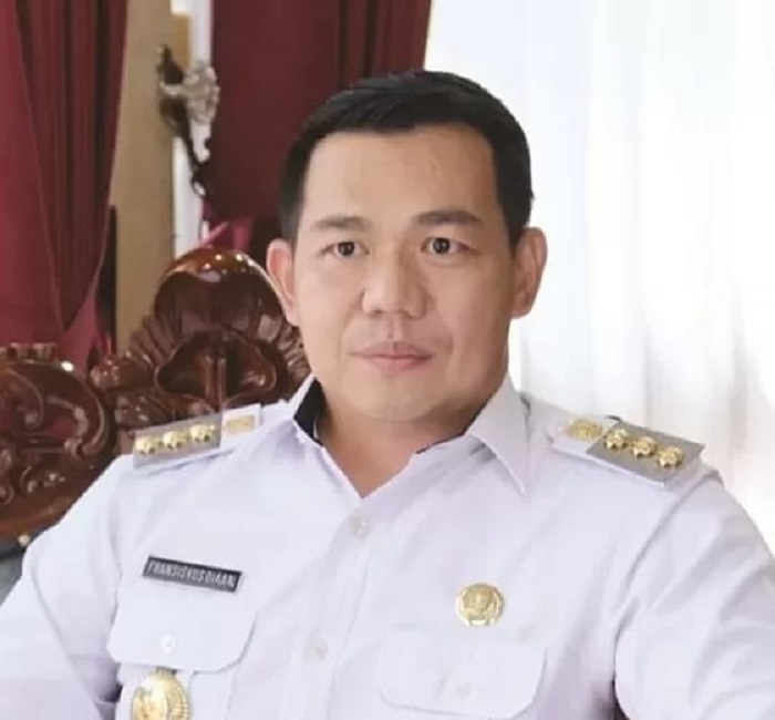 Bupati Kapuas Hulu Fransiskus Diaan