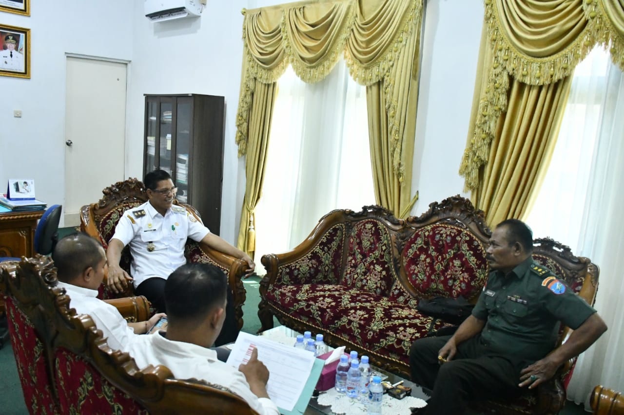 SILATURAHMI : Silaturahmi Perwira Penghubung (Pabung) Kodim 1203/Ketapang Wilayah Kabupaten Kayong Utara, Mayor Chb Saudi.