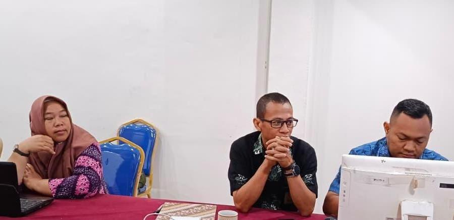 Kanwil Kemenkum Kalbar menggelar rapat harmonisasi Raperwali Singkawang pada Kamis (6/11).