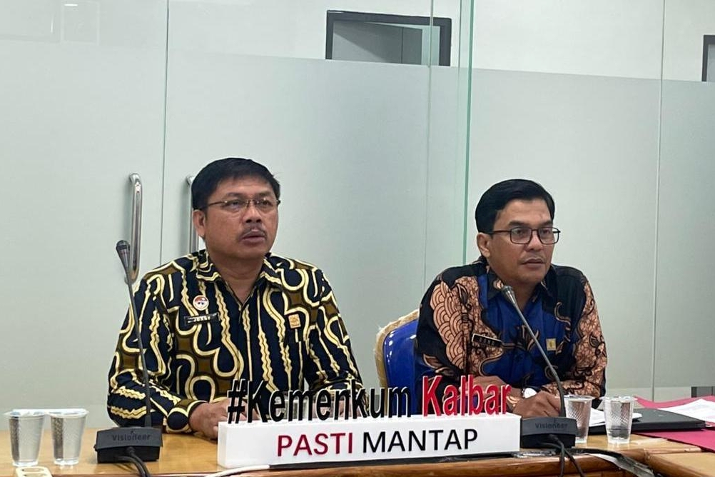 Kanwil Kemenkum Kalbar menggelar rapat harmonisasi Raperbup Kubu Raya pada Kamis (6/11).