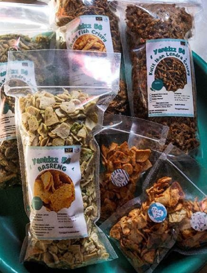 UMKM binaan PT S2P menghasilkan produk-produk pangan olahan hasil laut dengan cita rasa khas dan kemasan modern yang menjadi keunggulan kompetitifnya.