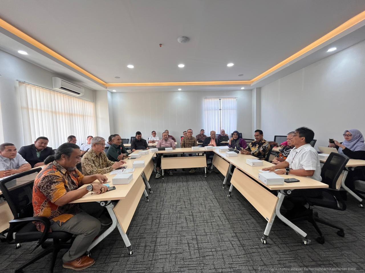 Kegiatan Simulasi Asesmen Lapangan (AL) Akreditasi Program Studi Magister Hukum Sekolah Pascasarjana Universitas Panca Bhakti (UPB) Pontianak.